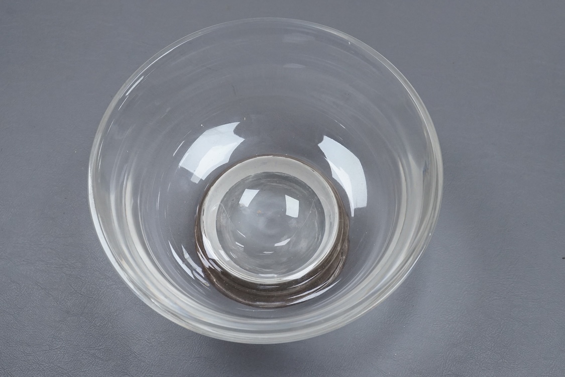 A modern silver footed circular glass bowl, M C Hersey & Son Ltd, London, 2000, diameter 19.1cm.
